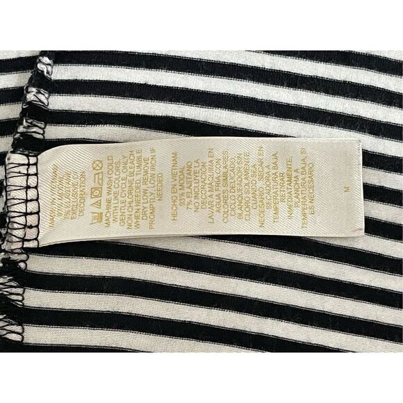 3/$30 Kate Spade Black & White Striped Short Flutter Sleeve Tee Size Med - Picture 6 of 6